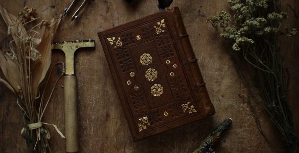 que son hechizos de amor Legados del misterio Mortems